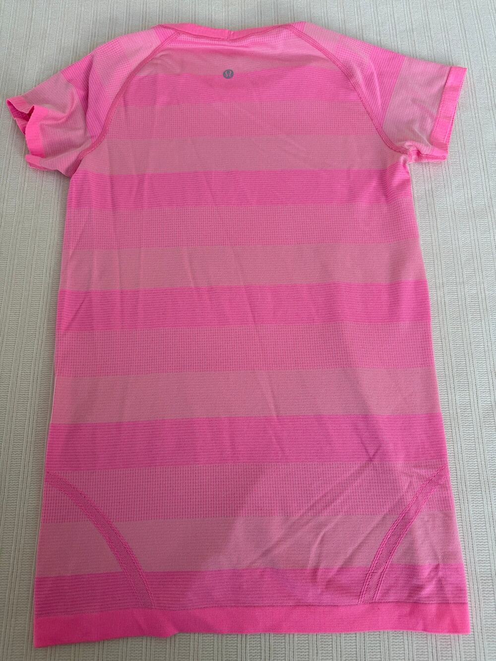 Lululemon Swiftly Tech Short Sleeve Pink Striped Workout Tee Size 8